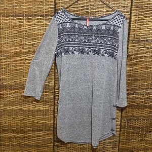 EUC Paolino Lagenlook Gray, black imprinted embroidery Dress/Tunic M